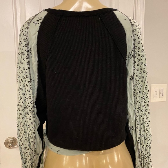 Free People Auxton Wrap Around Oversized Top - Picture 11 of 12